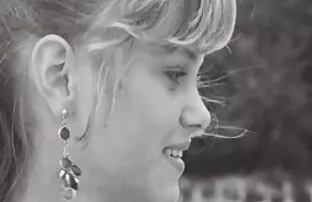 कार्रवाई में गोरा-किशोर और संगीत सेक्सी फिल्म हद में