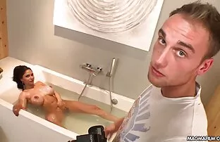 सुनहरे बालों वाली लड़की लेता है सेक्सी पिक्चर फुल मूवी