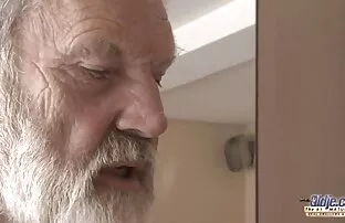 युवा वयस्कों और अपने देश निगल सेक्सी फिल्म वीडियो फुल