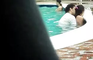 पूल में कोलम्बिया सेक्स ब्लू सेक्सी हिंदी