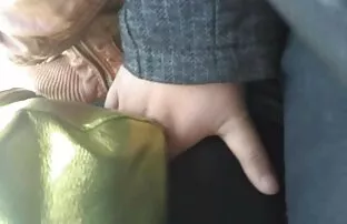 बस में तलाशने महिलाओं के पैरों (भाग 2)) भोजपुरी में ब्लू फिल्म सेक्सी