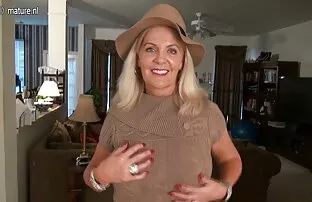 शरारती अमेरिका सेक्सी माँ हिंदी फिल्म सेक्सी में