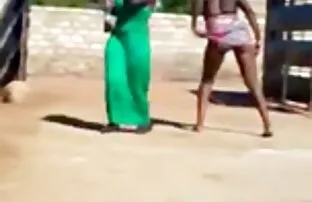 अफ्रीकी लड़कियों नृत्य सेक्सी ब्लू फिल्म पंजाबी