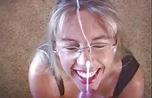 क्रोधी नहीं है जो गोरा. फिल्म हिंदी सेक्सी