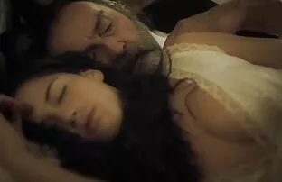 एना क्लाउडिया नाखून-यातना करीना कपूर सेक्सी पिक्चर