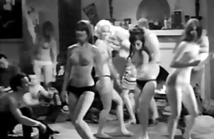 पार्टी क्लासिक्स: कॉलेज (1968 सॉफ़्टकोर) सेक्सी इंग्लिश मूवी