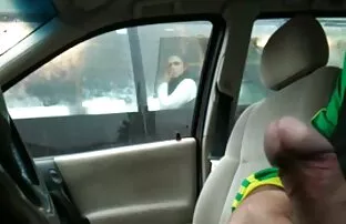 बस की खिड़की के माध्यम से कार में चमकती हॉलीवुड सेक्सी फुल मूवी