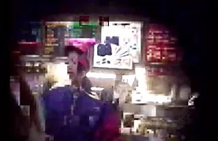 मैकडॉनल्ड्स-लड़की है जो सेक्सी फिल्म चलना चाहिए