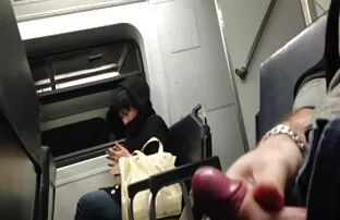 साथ ट्रेन पर फ्लैश सेक्सी पिक्चर मद्रासी