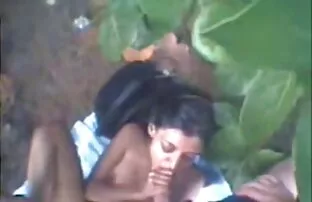 पीठ में भारतीय. सेक्सी फिल्म का वीडियो दिखाएं