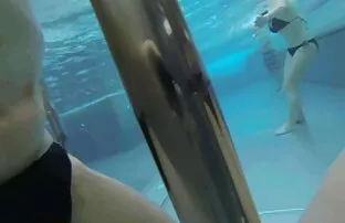 स्विमिंग पूल और एक सेक्सी हिंदी फिल्म सेक्सी