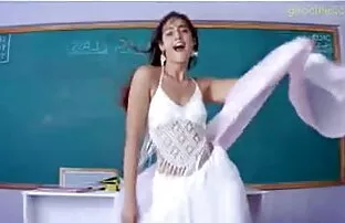 शिक्षक के रूप में शौकिया कलाकार, सेक्सी फिल्म फुल मूवी