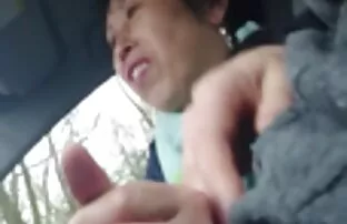 कार में रिश्ते, चीनी उड़ाने का काम रानी चटर्जी की सेक्सी फिल्म