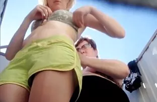 माँ और समुद्र तट पर उसकी बेटी, हिंदी में सेक्सी पिक्चर मूवी