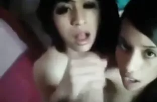 किशोर पर्याप्त नहीं है! दिव्या सेक्सी मूवी