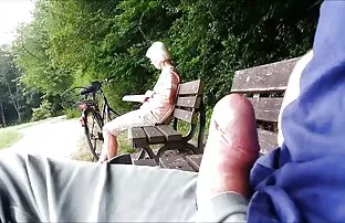 उसका काम हमेशा बगीचे में आकर्षक है. सेक्सी फिल्म हिंदी में मूवी