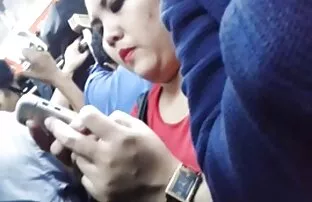 ट्रेन पर आश्चर्य, वह मुझे पसंद करती है सेक्सी फिल्म वीडियो बफ