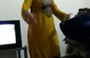 पाकिस्तानी वेश्या 1 हिंदी सेक्सी मूवी वीडियो