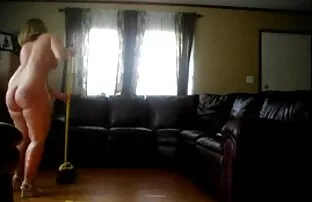 हाँ! माँ की खाली घर की सफाई! सेक्सी फिल्म की वीडियो दिखाओ