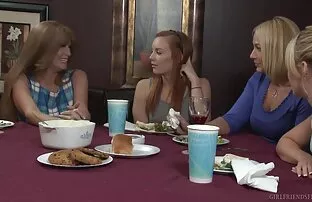 माँ नहीं उसकी बेटी विनिमय क्लब फिल्म फुल सेक्सी