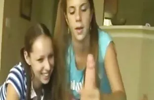 हाथ # 10 वह वापस एक साथ अपने सबसे अच्छे दोस्त को देखकर खो देता है सेक्सी मूवी न्यू