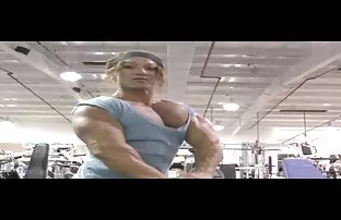 सबसे बड़ी मांसपेशियों कभी स्तन