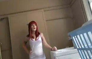 श्यामला बाथरूम में उड़ाने का काम कर रही फिल्म सेक्सी हिंदी पिक्चर