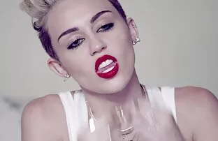 मिली साइरस - हम नहीं रोक सकता सेक्सी फिल्म बिल्कुल सेक्सी