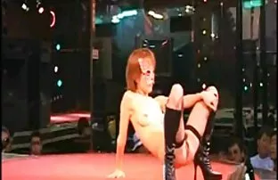 सेक्सी लड़की जापान नर्तकी नग्न एक नाइट क्लब दृश्य पर जापान इंडियन भोजपुरी सेक्सी मूवी