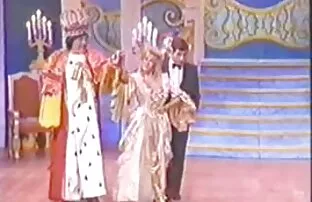 उफ़! मैं अपनी पोशाक में कदम रखा हिंदी फिल्म वीडियो में सेक्सी