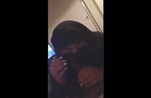 बैठो और महान खेलते हैं, और खाने और दूध पीने सेक्सी फिल्म फुल एचडी में