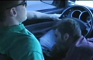 कार में एक झटका नौकरी ट्रिपल सेक्सी मूवी