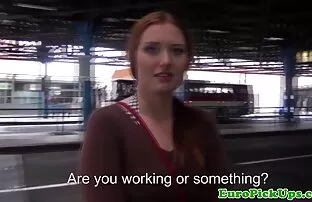 एक अजनबी से यूरोपीय शौकिया नशे में. सेक्स पिक्चर वीडियो के साथ