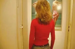 एक सार्वजनिक बाथरूम में यौन संबंध रखने वाले महिलाओं सेक्सी फिल्म सेक्सी मूवी