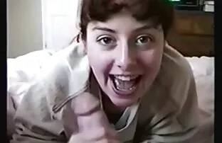 कोई है जो वास्तव में प्यार करता है और निगल मूवी फिल्म सेक्सी वीडियो में