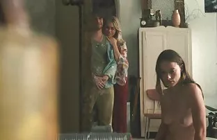 विनील में ओलिविया वाइल्ड चेहरा। सेक्सी फुल मूवी एचडी में