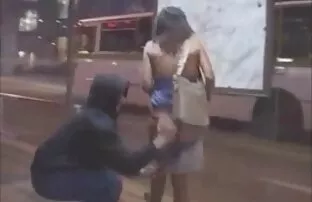 घर का कपड़ा, एल 7 स्ट्रीट पर महिलाओं