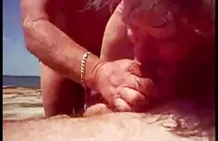 समुद्र तट पर उसकी मदद, सेक्सी मूवी एचडी हिंदी