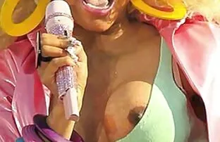 Nicki नग्न! सेक्सी मूवी चाहिए