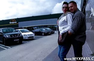 वह एक नौकरी के लिए देख रहा था, वह अश्लील में एक काम है बीएफ फिल्म सेक्सी ब्लू