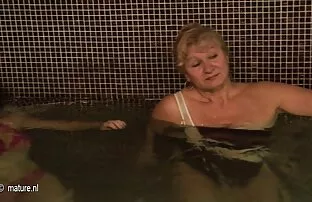 स्नान और सौना में महिला इंग्लिश पिक्चर सेक्सी वीडियो दिखाएं