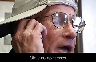 छुट्टी पर उत्साहित पुराने अनुरक्षण सेक्सी मूवी एचडी